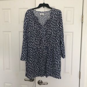 Flowy blue and white Old Navy tunic dress